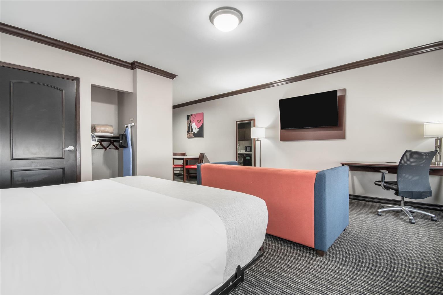 Hawthorn Suites by Wyndham Lubbock - photo 18