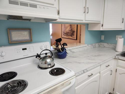 111 Poolside 1 bedroom closest to the water — 4-Star Luxury Hotel in New Smyrna Beach, United States
