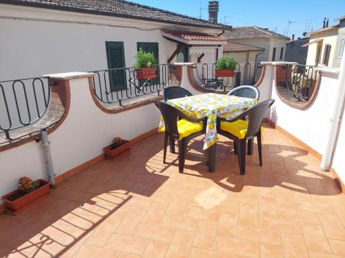Le Floreali Casa Camomilla — 4-Star Luxury Hotel in Bolsena, Italy