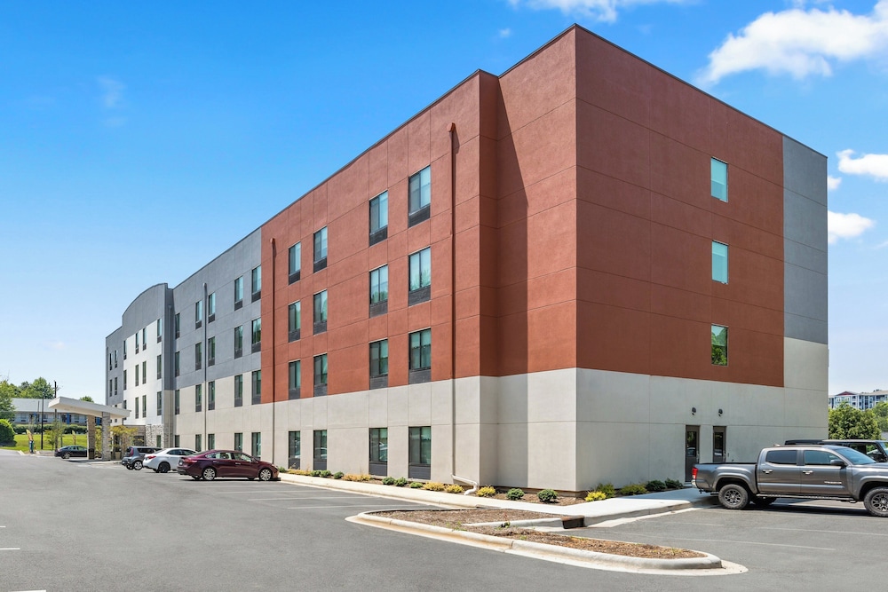 Holiday Inn Express Asheville Woodfin by IHG - photo 42