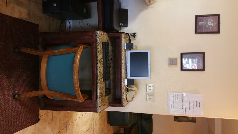 Sunbelt Lodge Motel - photo 20