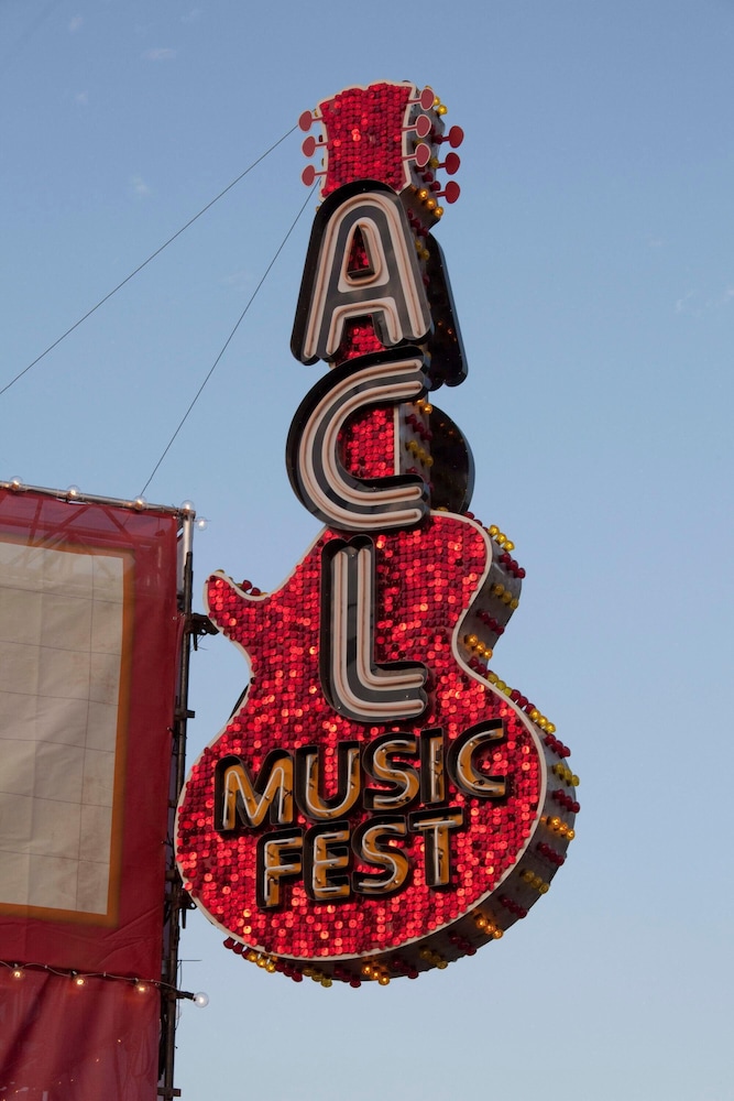 AC Hotel Austin University - photo 41