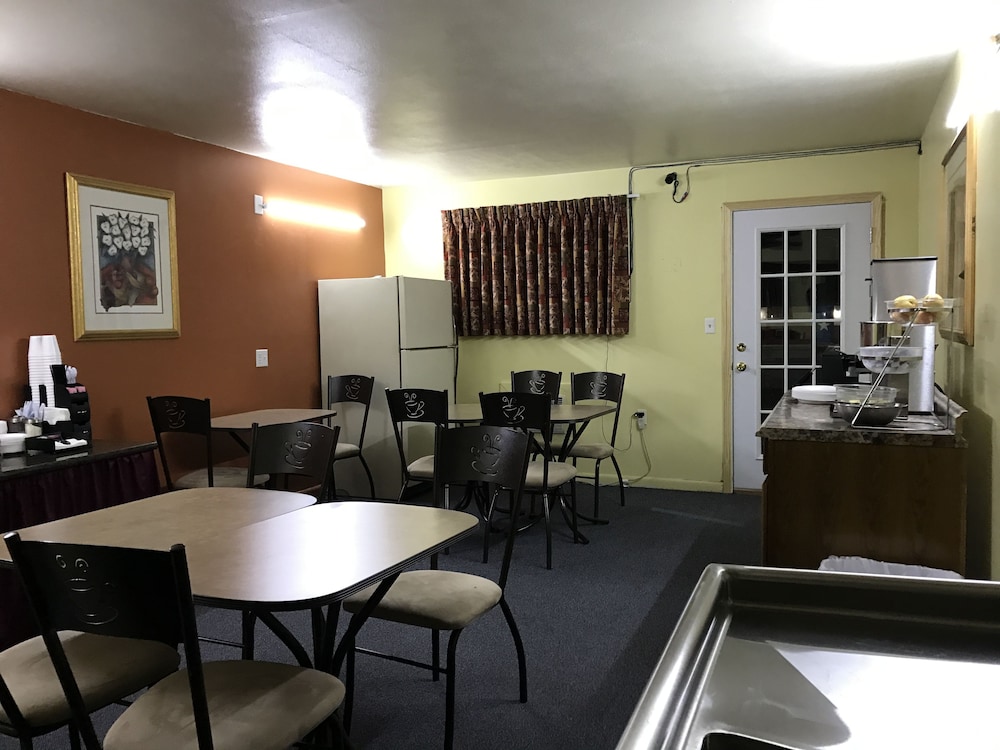 Shamrock Country Inn - photo 40