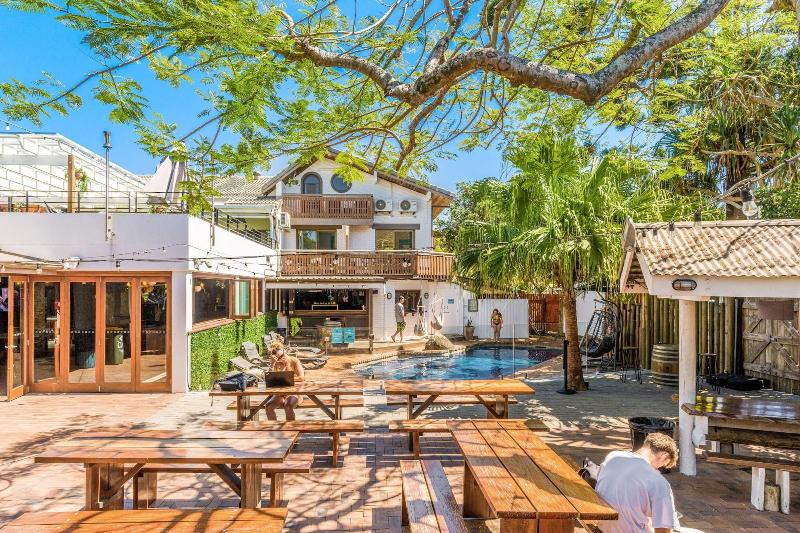 Aquarius Backpacker Resort - carbon neutral hotel in Byron Bay