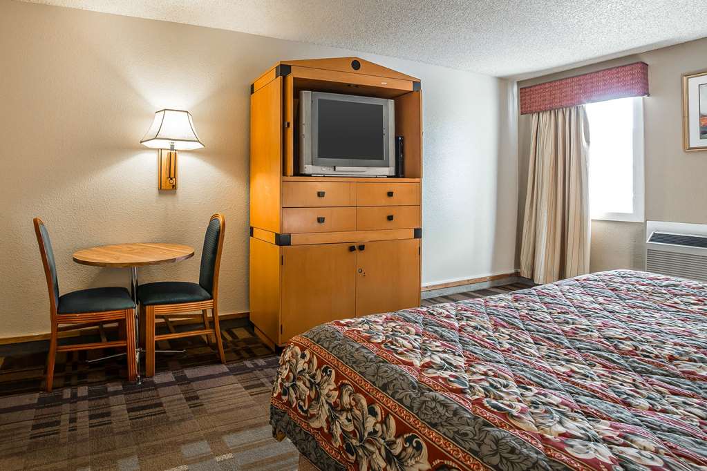 Rodeway Inn Cheyenne I 80 East - photo 11