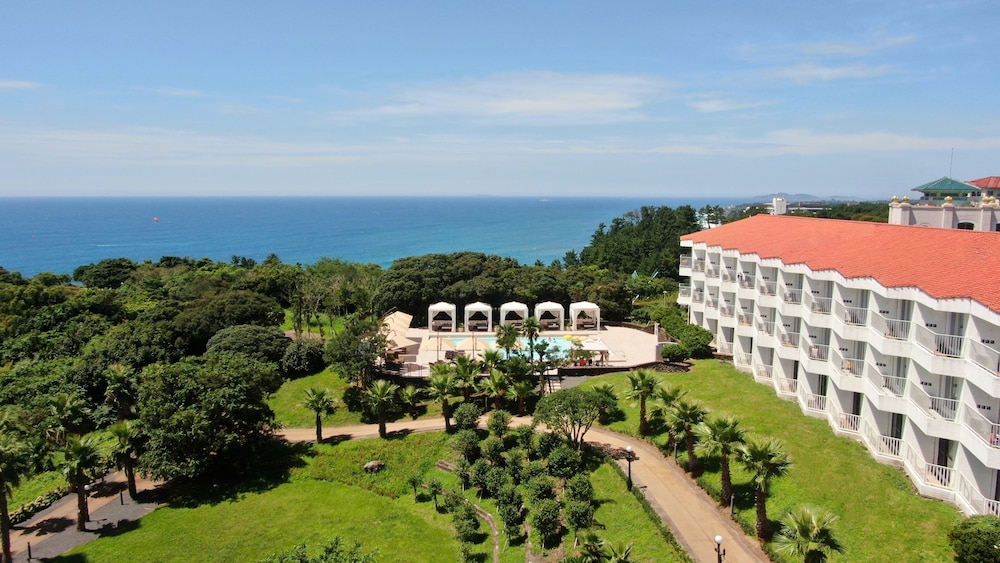 Kensington Resort Jeju Jungmun in Seogwipo, South Korea