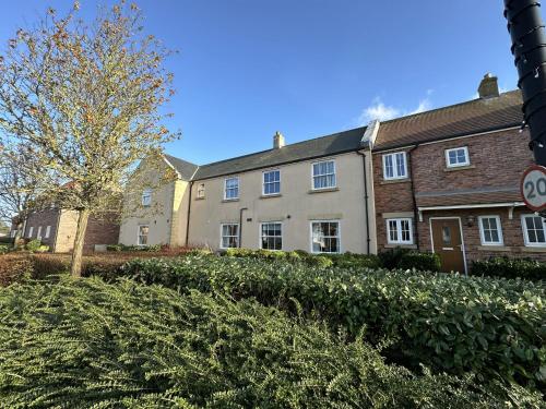 Bliss On The Bay Part of the The Bay Filey Holiday Village with pool gym and direct beach access pub restaurant tennis and meadows walks in Filey, United Kingdom