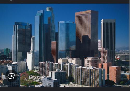 3bedroom 2bath Unit complementary parking onsite — 4-Star Luxury Hotel in Los Angeles, United States