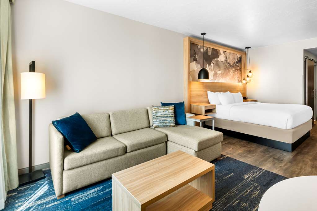 Best Western Plus Settlers Point - photo 23