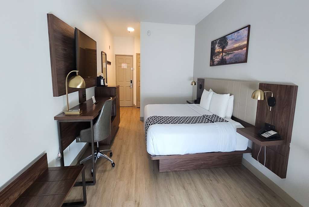 La Quinta Inn & Suites by Wyndham Dallas Mesquite - photo 37