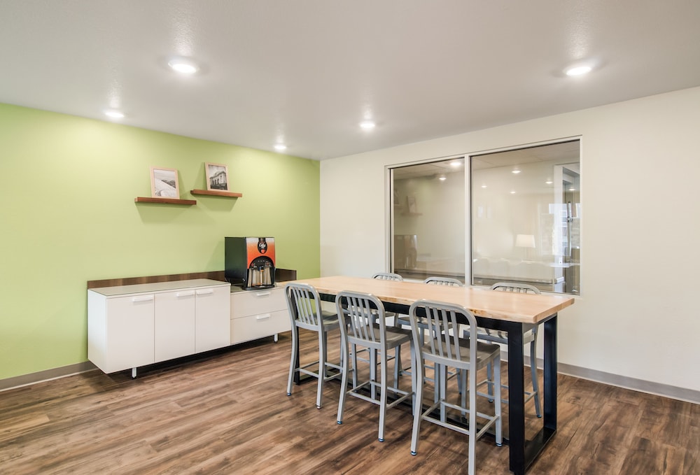 WoodSpring Suites Thornton North Denver - photo 27