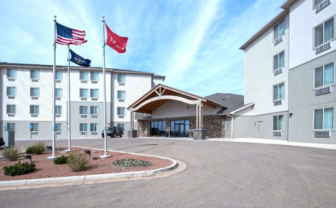 Bakken Airport Hotel And Suites Xwa — Williston
