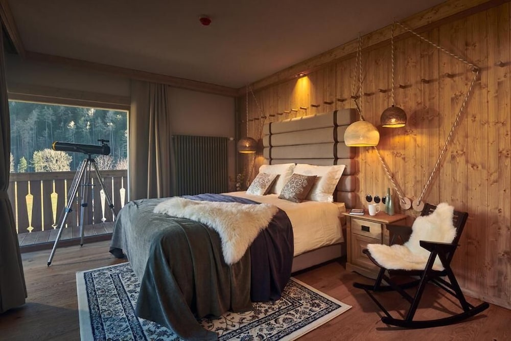 Boutique hotel Vila Planinka — 5-Star Luxury Hotel in Zgornje Jezersko, Slovenia