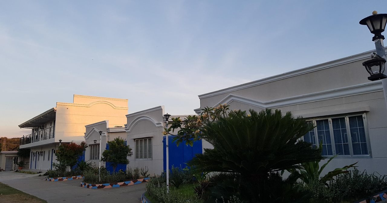 Shorestop Inn And Restaurant — hotel in Pasuquin