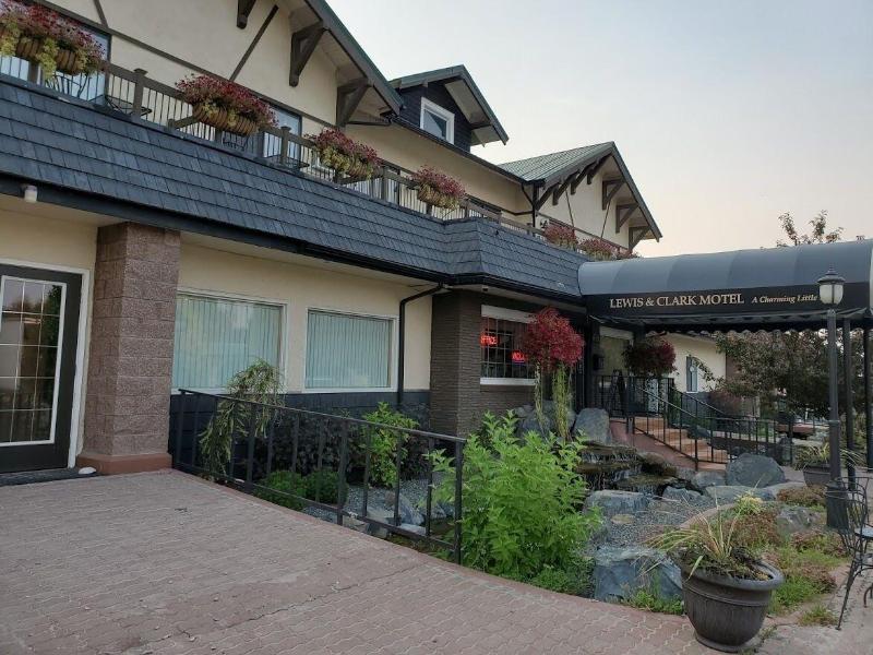 Lewis & Clark Motel of Three Forks - photo 4