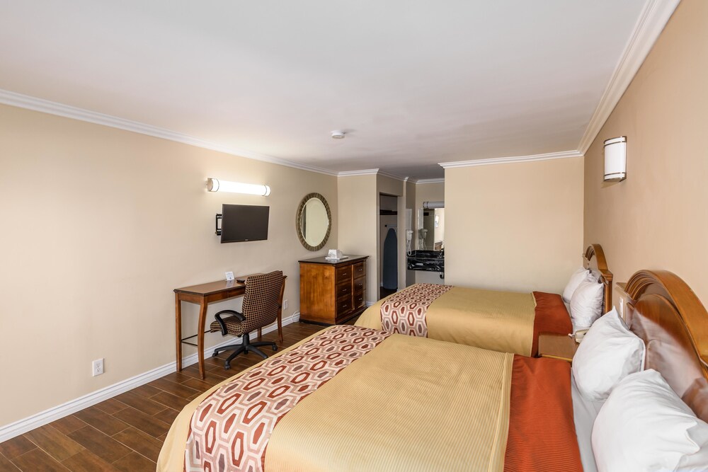 Sea Rock Inn Los Angeles - photo 13