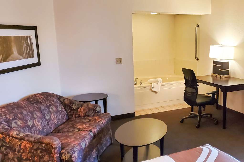 Quality Inn Atchison - photo 7