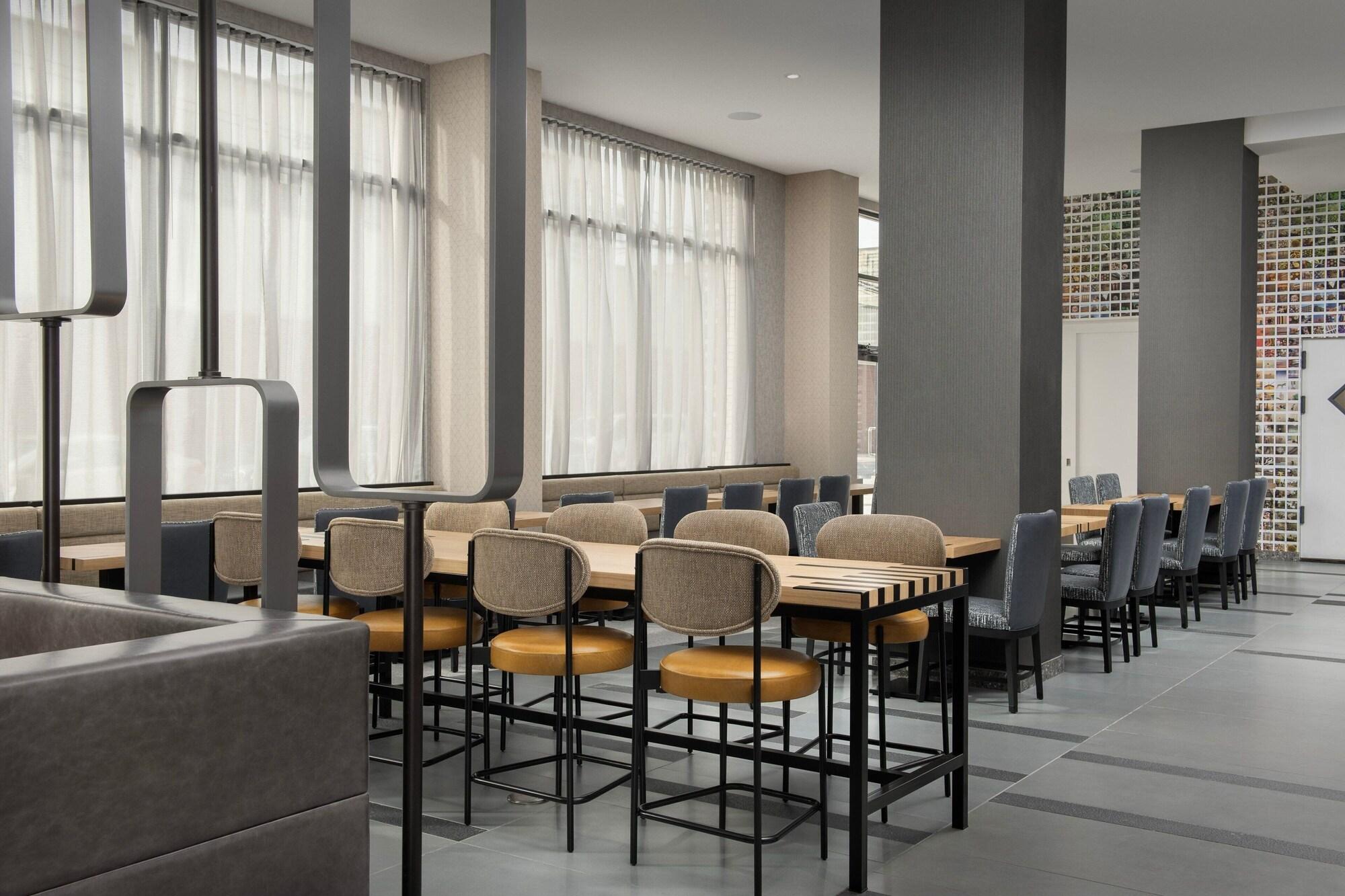 SpringHill Suites by Marriott New York Queens - photo 18