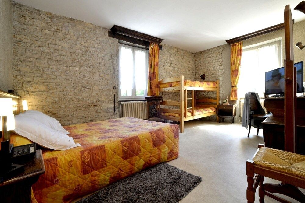 Hotel la Vieille Auberge in Besancon, France