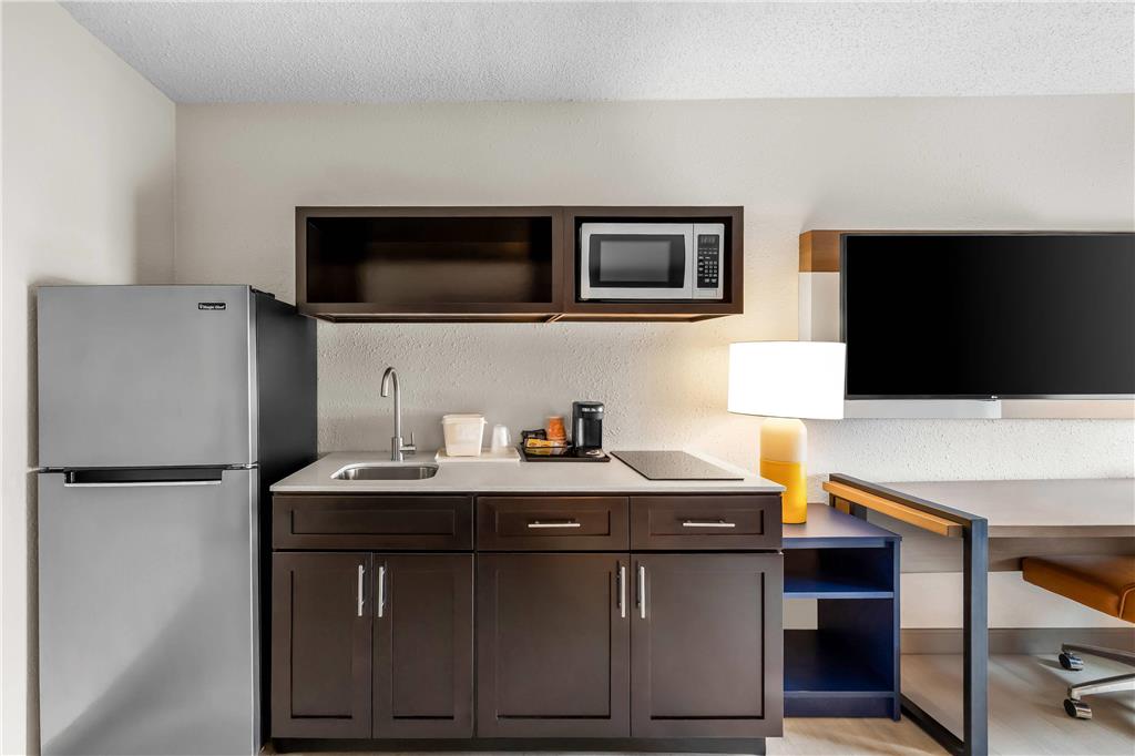 Comfort Inn Mayfield Heights Cleveland East - photo 25