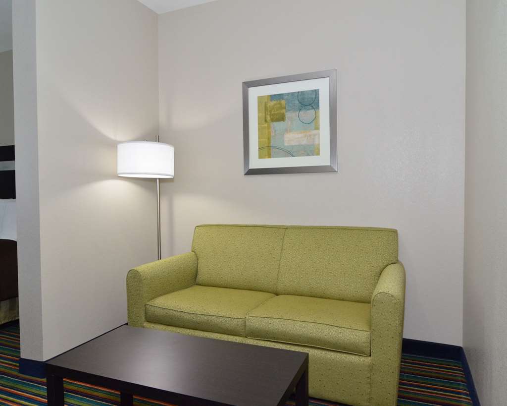 Quality Inn & Suites Kenedy Karnes City - photo 12