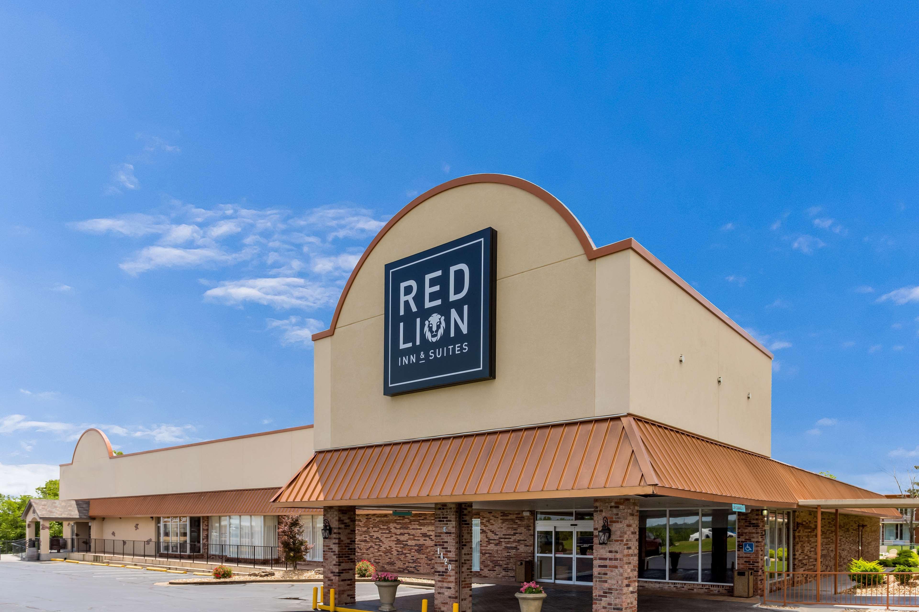 Red Lion Inn & Suites Branson - photo 13