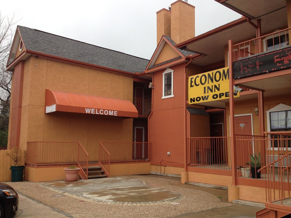 Economy Inn - photo 14