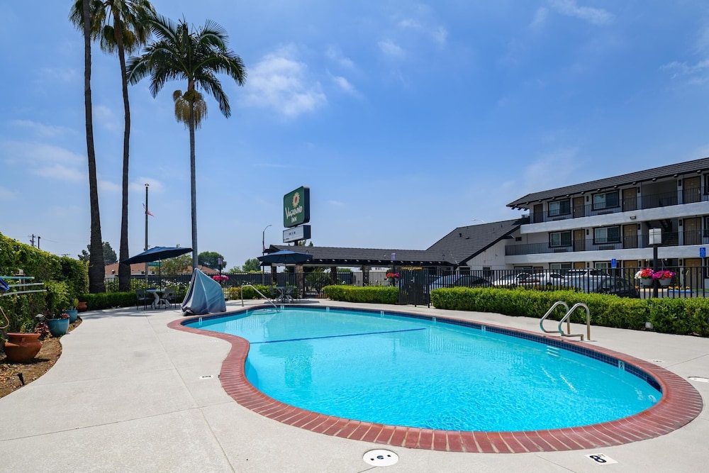 Vagabond Inn Whittier - photo 28
