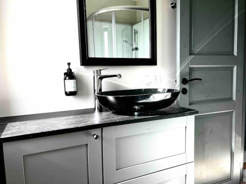 The Greyhouse Small Apartment