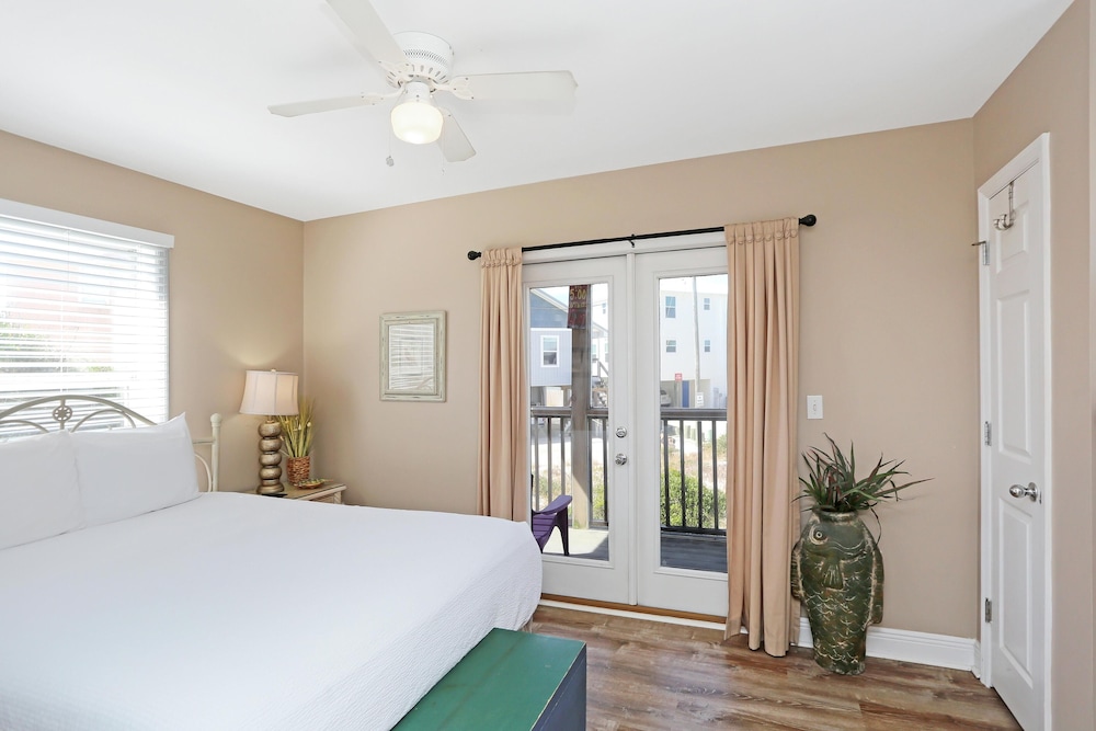 Narrow Escape by Pristine Properties Vacation Rentals — 4-Star Luxury Hotel in Port Saint Joe, United States