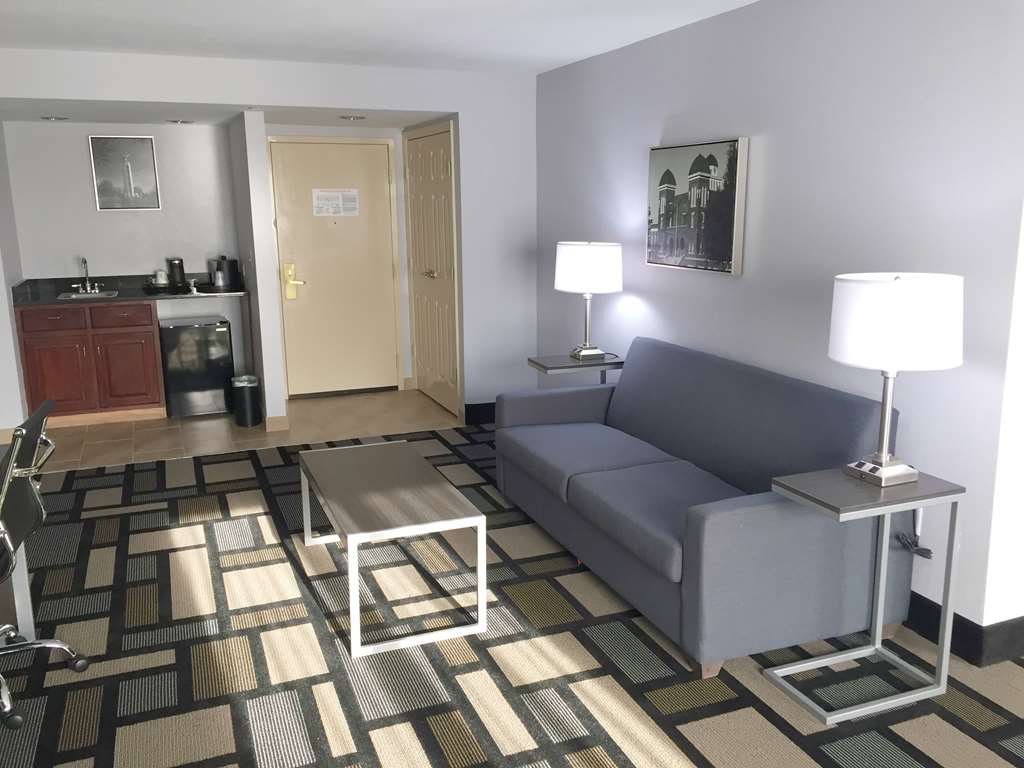Best Western Plus Birmingham Inn & Suites - photo 13