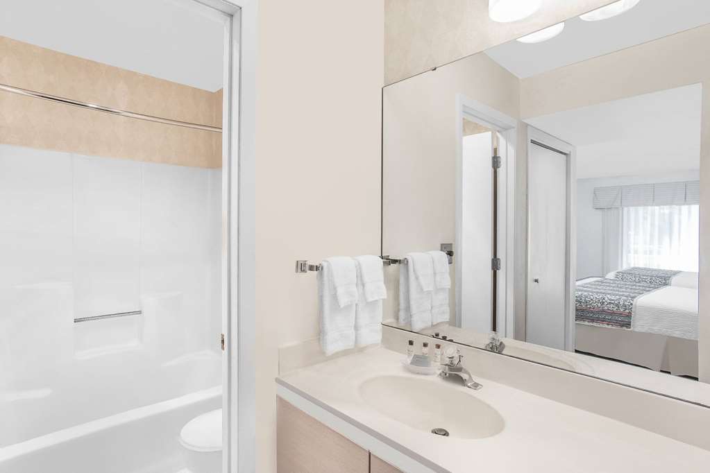 Hawthorn Extended Stay by Wyndham Green Bay - photo 6