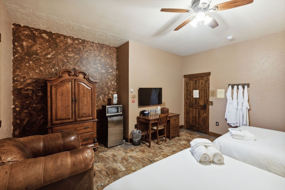 Zion Cliff Lodge - photo 31