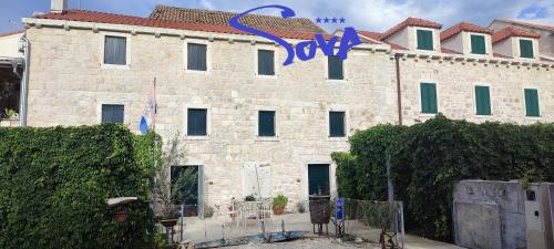 Apartmani Peljesac Sova — 4-Star Luxury Hotel in Janjina, Croatia