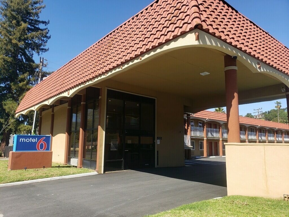 Motel 6 Martinez CA — hotel in Martinez