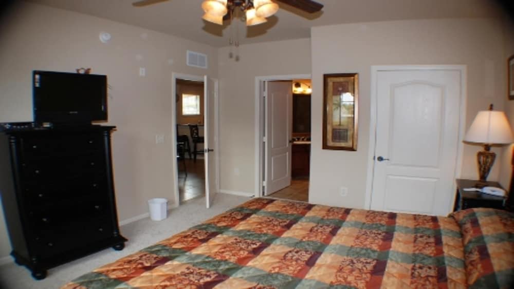Ip60329 Bella Piazza Resort 3 Bed 3 Baths Condo - photo 8