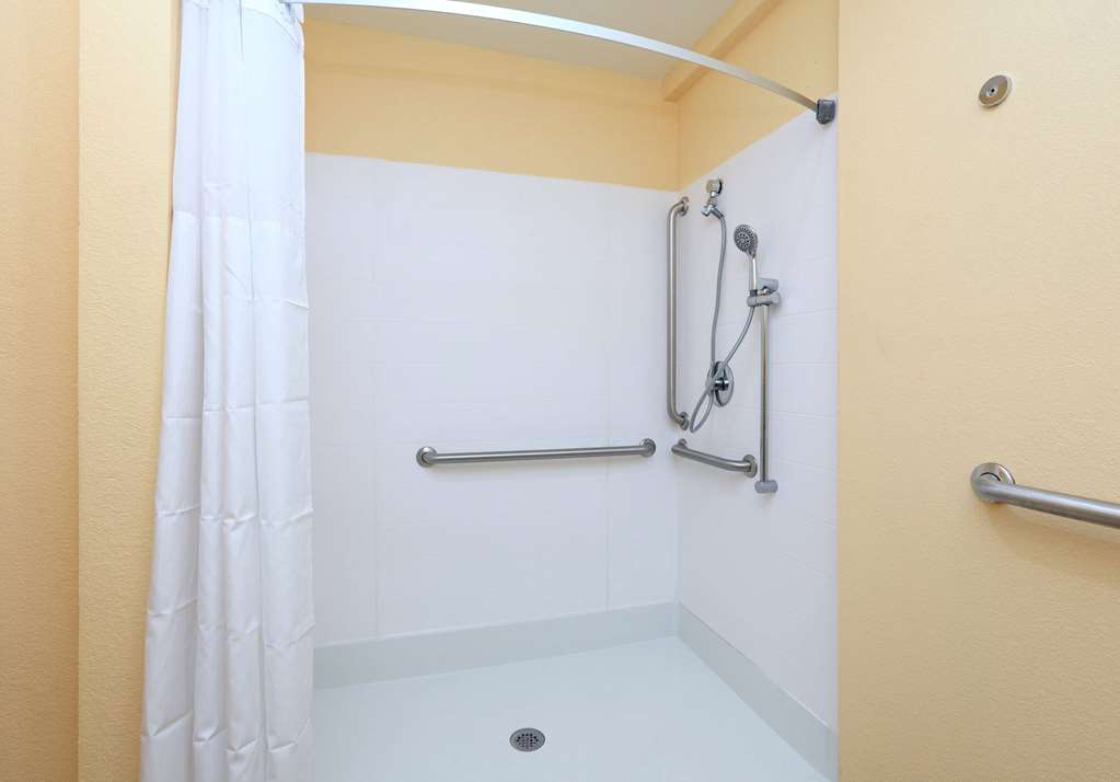 Days Inn by Wyndham Batesville - photo 27