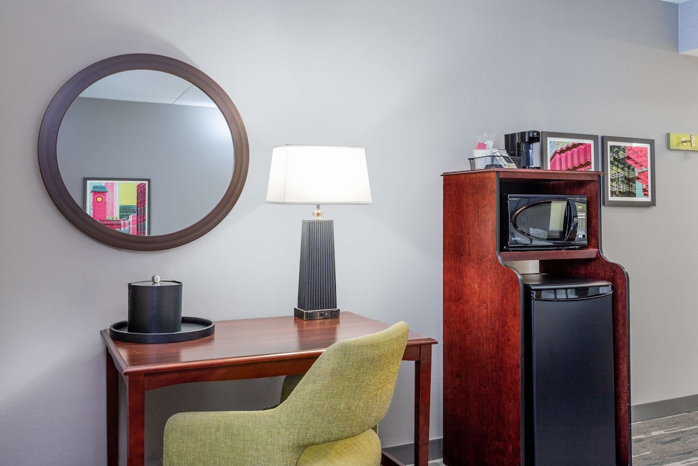 Hampton Inn Suites Minneapolis St Paul Arpt Mall of America - photo 17