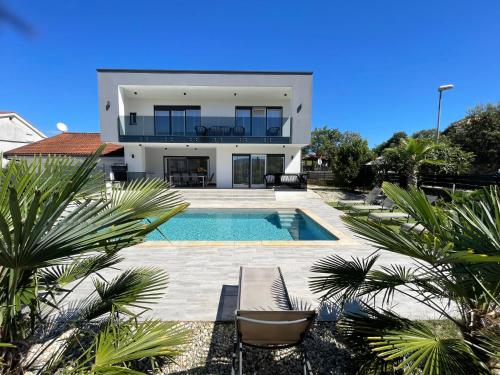 Villa Palma — 4-Star Luxury Hotel in None, Croatia