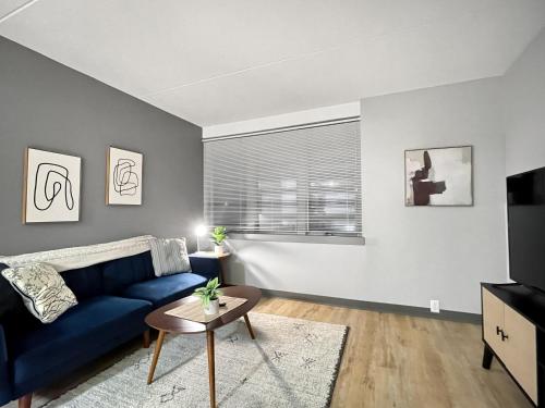 Downtown 1BR Gem Steps Away from Wells Fargo — 4-Star Luxury Hotel in Des Moines, United States