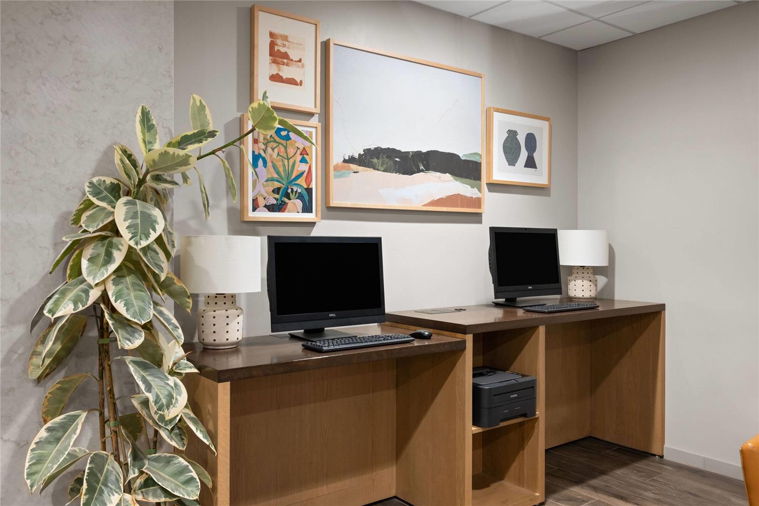 La Quinta Inn & Suites by Wyndham Paso Robles - photo 53