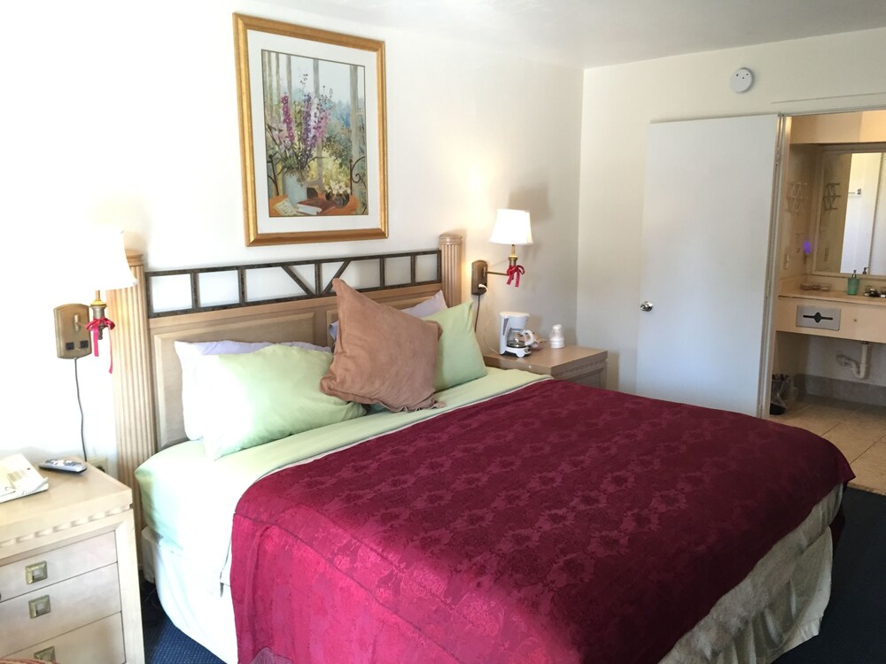 Jasmine Garden Inn - photo 8