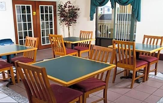 Country Hearth Inn Union City - photo 10