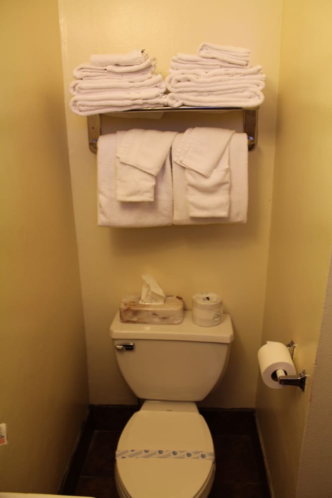 Riverside Inn & Suites Santa Cruz - photo 44
