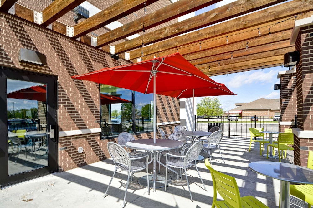 Home2 Suites by Hilton Evansville - photo 35