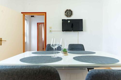 Apartment Kampor 4 — Kampor — photo 2