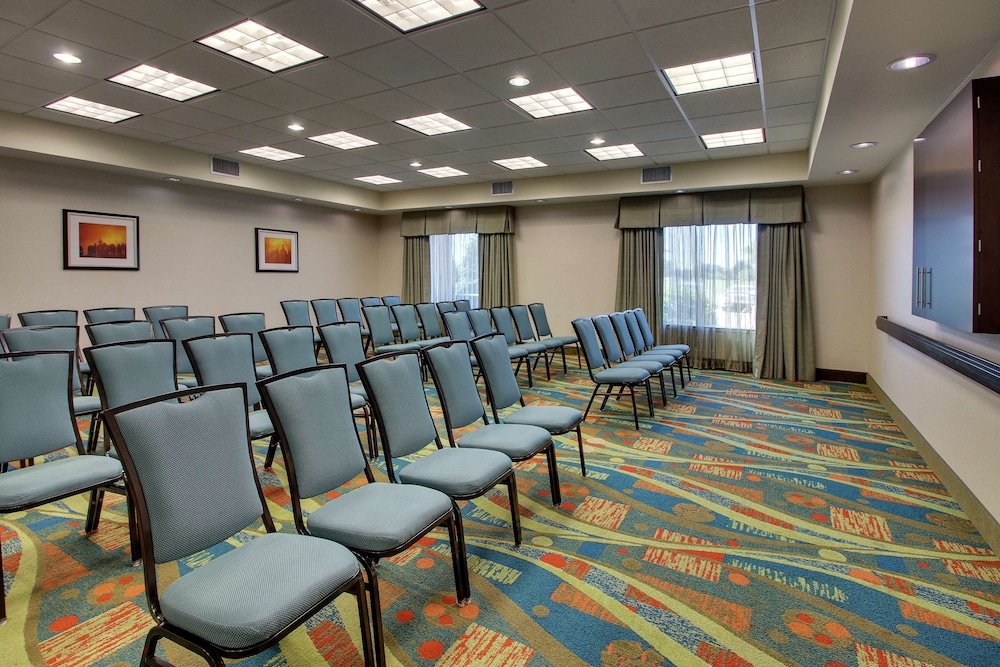 Hampton Inn Vernon - photo 32