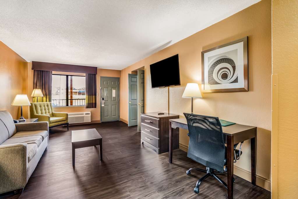 Quality Inn & Suites Corinth West - photo 25