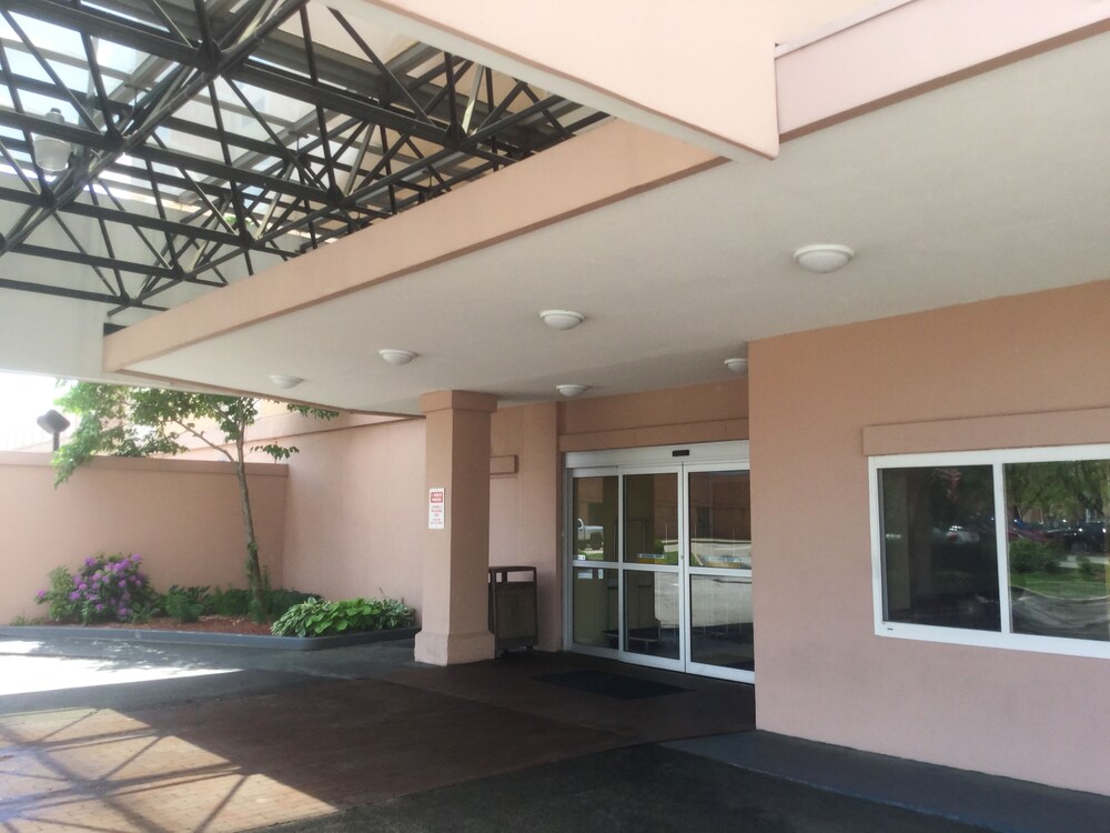 Best Western Charleston - photo 45