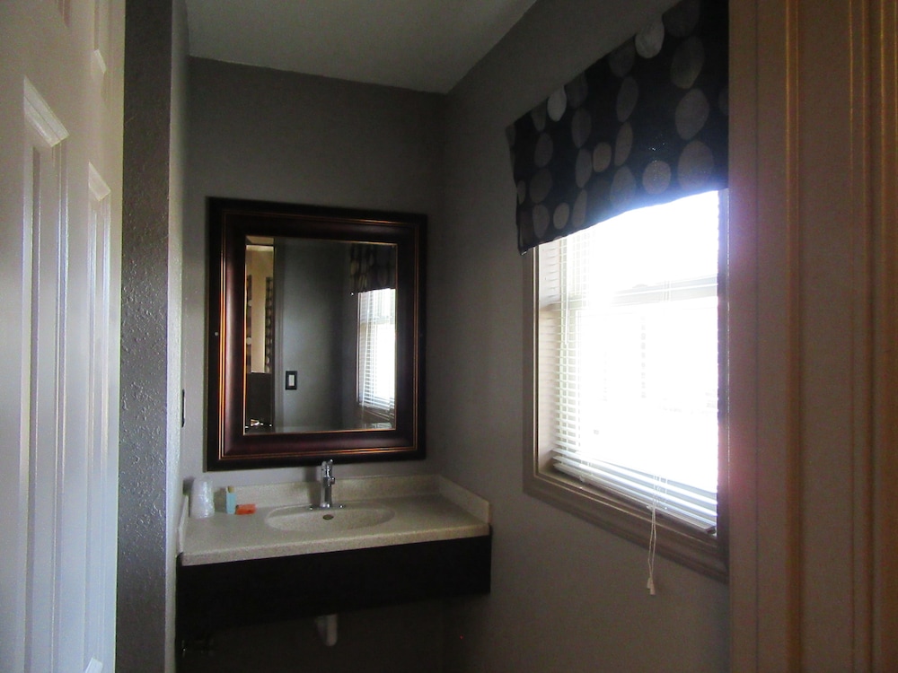 Pullman Motel - photo 13